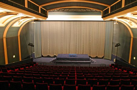 Feestzaal and Cinema 't Zwart Huis