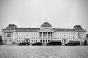 Y-Drive Chauffeured Services bv Y-Drive Chauffeured Services bv