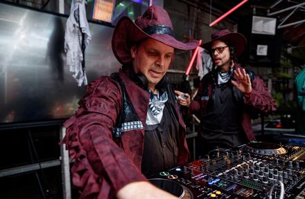 Dj Cluts lanceert Cayoteclub - Foto 1