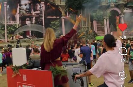 Rijdende DJ Bakfiets op Tomorrowland - Foto 1