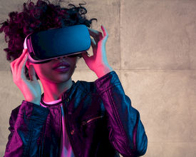 Comment utiliser la réalité virtuelle pour impliquer davantage vos participants